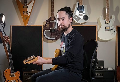 JESSICA LEE / WINNIPEG FREE PRESS

Steve Onotera, a YouTube personality who has close to 1 million subscribers, is photographed in his home studio on March 18, 2022.

Reporter: Dave S.


