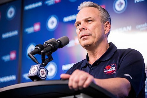 MIKAELA MACKENZIE / WINNIPEG FREE PRESS
Jets GM Kevin Cheveldayoff speaks to the media at the Canada Life Centre in Winnipeg on Monday, March 21, 2022. For --- story.
Winnipeg Free Press 2022.