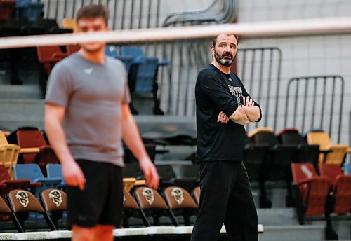 JOHN WOODS / WINNIPEG FREE PRESS
University of Manitoba Bison coach Arnd Ludwig during practice at the university Monday, March 21, 2022. The team will be in U Sports mens volleyball national championships this weekend.

Re: Allen