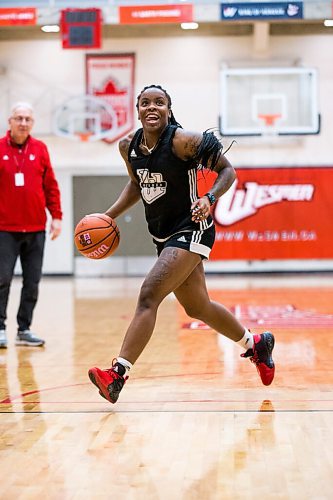 MIKAELA MACKENZIE / WINNIPEG FREE PRESS

Kyanna Gile at Wesmen basketball practice at the Duckworth Centre in Winnipeg on Wednesday, March 23, 2022.  For Mike Sawatzky story.
Winnipeg Free Press 2022.