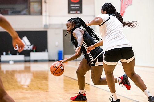 MIKAELA MACKENZIE / WINNIPEG FREE PRESS

Kyanna Gile at Wesmen basketball practice at the Duckworth Centre in Winnipeg on Wednesday, March 23, 2022.  For Mike Sawatzky story.
Winnipeg Free Press 2022.