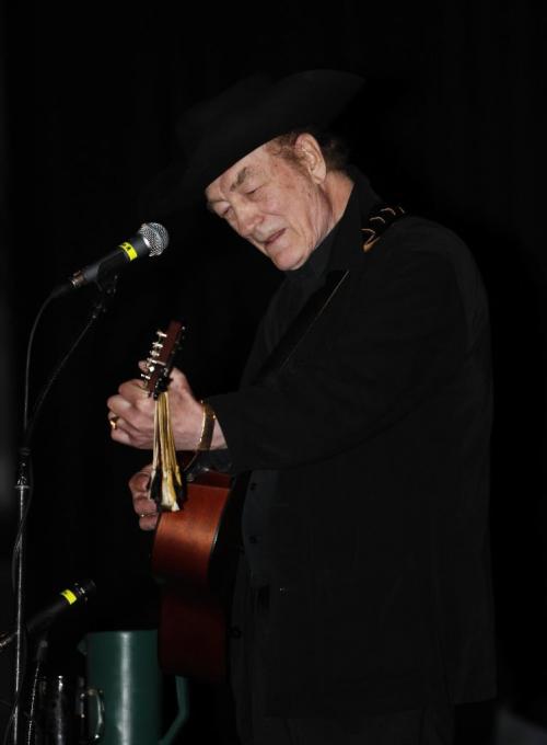 BORIS.MINKEVICH@FREEPRESS.MB.CA  100803 BORIS MINKEVICH / WINNIPEG FREE PRESS Stompin Tom Conners performs at the Centennial Concert Hall in Winnipeg.