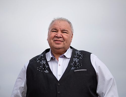 JESSICA LEE / WINNIPEG FREE PRESS

Manitoba Métis Federation President David Chartrand poses for a portrait at Assiniboia Downs on March 25, 2022.


