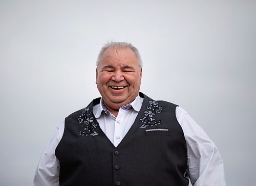 JESSICA LEE / WINNIPEG FREE PRESS

Manitoba Métis Federation President David Chartrand poses for a portrait at Assiniboia Downs on March 25, 2022.


