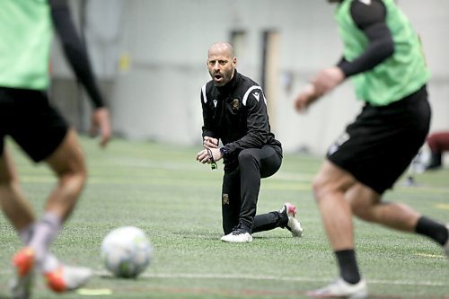 RUTH BONNEVILLE / WINNIPEG FREE PRESS

Sports - valour training camp

Valour FC Head Coach & GM Phillip Dos Santos with team at  WSF Soccer South Monday.  


Mike Sawatzky  | Sports Reporter

March 28th,  2022