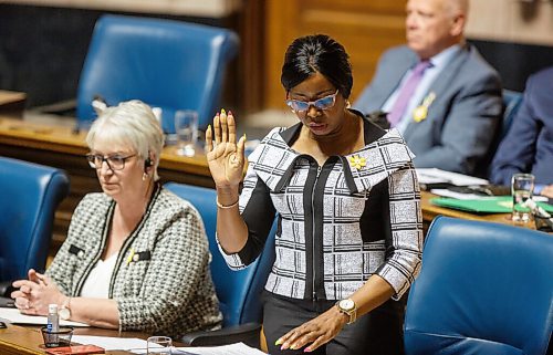 MIKE DEAL / WINNIPEG FREE PRESS
Health Minister Audrey Gordon during question period in the Manitoba Legislative building Monday afternoon.
220404 - Monday, April 04, 2022.