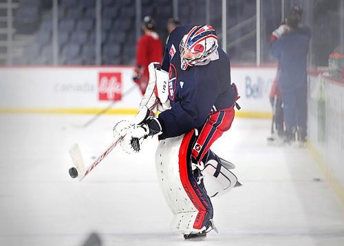 RUTH BONNEVILLE / WINNIPEG FREE PRESS

Sports - Jets

Winnipeg Jets goalie, Connor Hellebuyck at practice with teammates at Canada Life Centre Tuesday. 



April 5th,  2022
