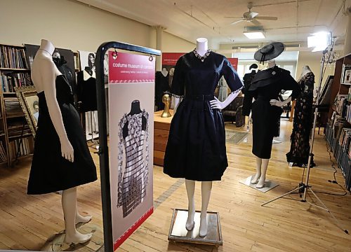 RUTH BONNEVILLE / WINNIPEG FREE PRESS

ENT - Black Dress


The Costume Museum of Canada has a new exhibit titled ' The Little Black Dress' showing historical dress and fashions from 1920-1990. We discuss  how events and social history of the  different eras impacted changes in style. Also the construction of the dress.

Reporter is Anacyia Kitching.

April 6th,  2022
