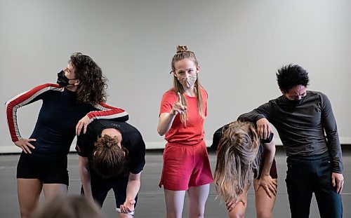 JESSICA LEE / WINNIPEG FREE PRESS

Dancers (from left to right) Carol-Ann Bohrn, Shawn Maclaine, Kira Hofmann, Shayla Rudd and Julious Gambalan perform a media preview at the Rachel Browne Theatre on April 7, 2022.

Reporter: Jen