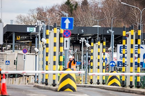 MIKAELA MACKENZIE / WINNIPEG FREE PRESS

The border crossing at Medyka on Wednesday, April 6, 2022. For Melissa story.
Winnipeg Free Press 2022.