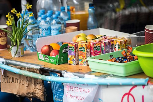 MIKAELA MACKENZIE / WINNIPEG FREE PRESS

Aid stations offer all sorts of necessities (like food and snacks) to Ukrainian refugees at the border in Medyka on Thursday, April 7, 2022. For Melissa story.
Winnipeg Free Press 2022.