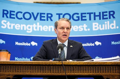 MIKE DEAL / WINNIPEG FREE PRESS
Finance Minister Cameron Friesen announces the contents of the governments 2022 budget during a media lockup at the Manitoba Legislative building Tuesday afternoon.
220412 - Tuesday, April 12, 2022.