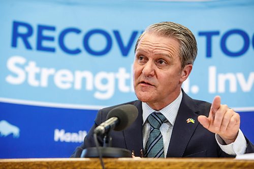 MIKE DEAL / WINNIPEG FREE PRESS
Finance Minister Cameron Friesen announces the contents of the governments 2022 budget during a media lockup at the Manitoba Legislative building Tuesday afternoon.
220412 - Tuesday, April 12, 2022.