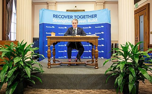 MIKE DEAL / WINNIPEG FREE PRESS
Finance Minister Cameron Friesen announces the contents of the governments 2022 budget during a media lockup at the Manitoba Legislative building Tuesday afternoon.
220412 - Tuesday, April 12, 2022.