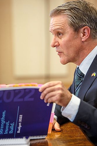 MIKE DEAL / WINNIPEG FREE PRESS
Finance Minister Cameron Friesen announces the contents of the governments 2022 budget during a media lockup at the Manitoba Legislative building Tuesday afternoon.
220412 - Tuesday, April 12, 2022.