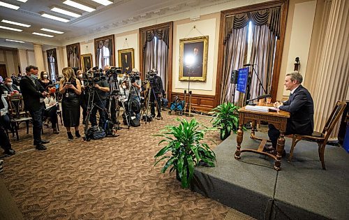 MIKE DEAL / WINNIPEG FREE PRESS
Finance Minister Cameron Friesen announces the contents of the governments 2022 budget during a media lockup at the Manitoba Legislative building Tuesday afternoon.
220412 - Tuesday, April 12, 2022.