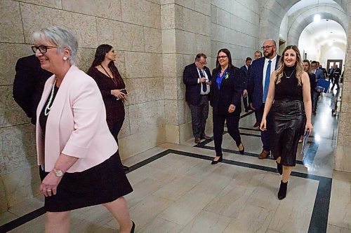 MIKE DEAL / WINNIPEG FREE PRESS
Premier Heather Stefanson leaves the assembly chamber after the budget was tabled by Finance Minister Cameron Friesen Tuesday afternoon.
220412 - Tuesday, April 12, 2022.