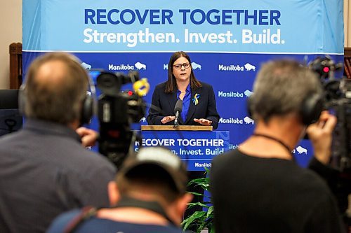 MIKE DEAL / WINNIPEG FREE PRESS
Premier Heather Stefanson discusses the governments 2022 budget with the media at the Manitoba Legislative building Tuesday afternoon.
220412 - Tuesday, April 12, 2022.