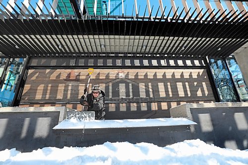 RUTH BONNEVILLE / WINNIPEG FREE PRESS

Weather Standup

Andrew Evans clears the snow off the outside bar of The Common at the Forks Monday.  He was part of a crew of people hired by the Forks to clear snow off outdoor furniture to allow for outdoor seating. 

April 18h,  2022
