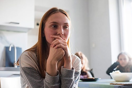 MIKAELA MACKENZIE / WINNIPEG FREE PRESS

Julia Popova speaks about her experiences as a Ukrainian refugee in Wrzesnia on Tuesday, April 12, 2022. The apartment that they are staying at has been provided to them for free. For Melissa story.
Winnipeg Free Press 2022.