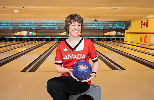 JESSICA LEE / WINNIPEG FREE PRESS

Marissa Naylor poses for a photo at Chateau Lanes on April 19, 2022. Naylor was just named to Team Canadas bowling team.

Reporter: Mike S.