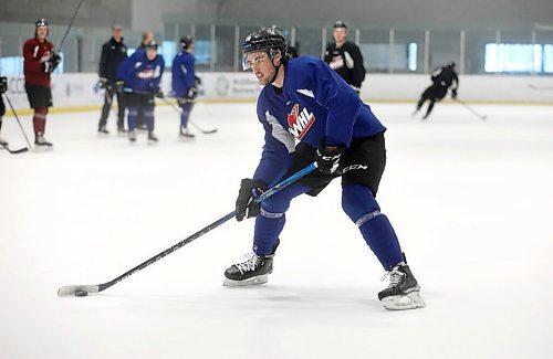 RUTH BONNEVILLE / WINNIPEG FREE PRESS

SPORTS - Ice practice

WHL Jack Finley #26, practices with his teammates at  Rink Training Centre Wednesday.


See Sawatzky story. 





April 20th,  2022
