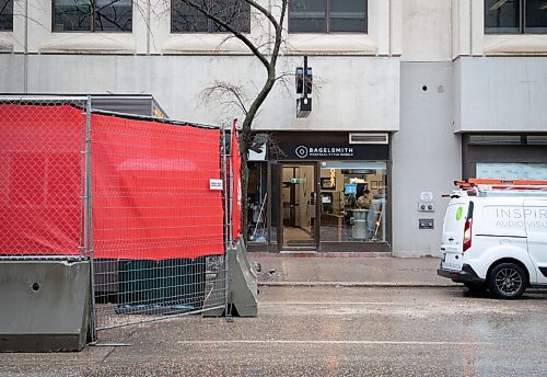 JESSICA LEE / WINNIPEG FREE PRESS

Construction can be seen beside Bagelsmith on April 22, 2022.

Reporter: Joyanne