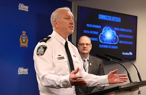 RUTH BONNEVILLE / WINNIPEG FREE PRESS

Local - Police HQ

George Labossiere, Inspector with Winnipeg Police Service speaks at news conference on new technology to help front-line officers at Winnipeg Police Service Headquarters, on Monday.  


See Erik's story

April 25th,  2022
