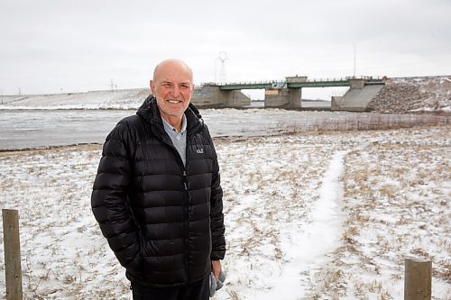 MIKE DEAL / WINNIPEG FREE PRESS
Slobodan Simonovic, a Western University professor who looks at future flood data, with the activated floodway gates.
220425 - Monday, April 25, 2022.