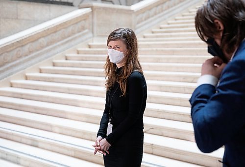 JESSICA LEE / WINNIPEG FREE PRESS

Heart recipient Kristin Millar is photographed at the Legislative Building during a press event on April 25, 2022.

Reporter: Carol