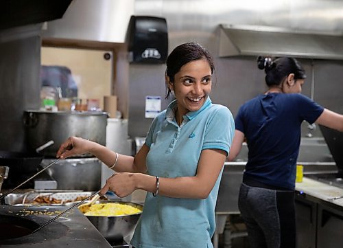 JESSICA LEE / WINNIPEG FREE PRESS

Amandeep Kaur, a worker at Barbeque Hut, Winnipegs first Pakistani restaurant, is photographed on April 22, 2022.

Reporter: Dave