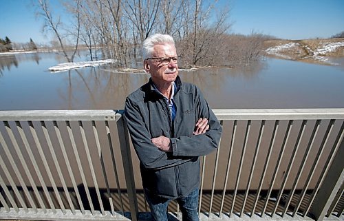 JOHN WOODS / WINNIPEG FREE PRESS
Ralph Groening, Reeve of RM Morris, is photographed as crews prepare the town dike in case water levels dictate closure of the dike in Morris Tuesday, April 26, 2022. 

Re: