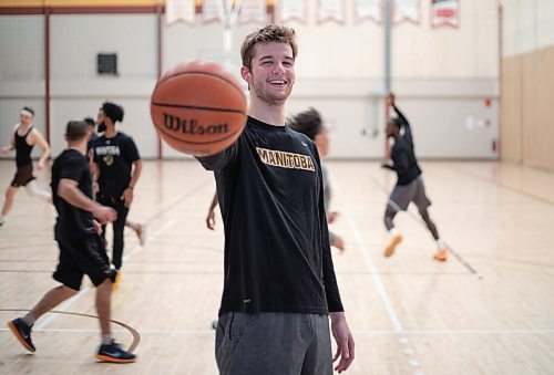 JESSICA LEE / WINNIPEG FREE PRESS

University of Manitoba Forward Simon Hildebrandt is photographed during scrimmage at IG Athletic Centre on April 26, 2022.

Reporter: Mike S.