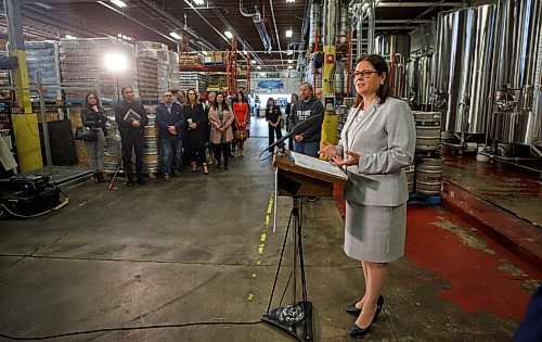 MIKE DEAL / WINNIPEG FREE PRESS
Premier Heather Stefanson announces the creation of a venture capital fund during an announcement at Torque Brewing, 330-830 King Edward Street, Friday morning.
See Martin Cash story
220429 - Friday, April 29, 2022.