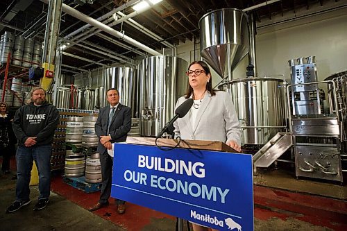 MIKE DEAL / WINNIPEG FREE PRESS
Premier Heather Stefanson announces the creation of a venture capital fund during an announcement at Torque Brewing, 330-830 King Edward Street, Friday morning.
See Martin Cash story
220429 - Friday, April 29, 2022.