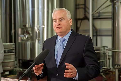 MIKE DEAL / WINNIPEG FREE PRESS
Michael Swistun secretariat with the Economic Development Board, speaks during the announcement that the province is creating a venture capital fund during an announcement at Torque Brewing, 330-830 King Edward Street, Friday morning.
See Martin Cash story
220429 - Friday, April 29, 2022.