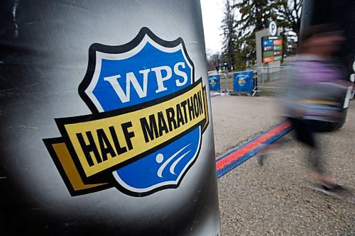 JOHN WOODS / WINNIPEG FREE PRESS
Runners cross the finish at the Winnipeg Police Service (WPS) Half Marathon in Assiniboine Park Sunday, May 1, 2022. Proceeds go to the Canadian Cancer Society.

Re: Searle