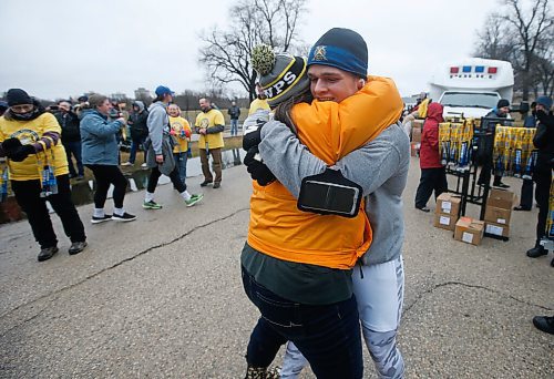 JOHN WOODS / WINNIPEG FREE PRESS
Jodi Hargreaves congratulates her son Logan, 16, who was running for his grandfather George Hargreaves, at the Winnipeg Police Service (WPS) Half Marathon in Assiniboine Park Sunday, May 1, 2022. Proceeds go to the Canadian Cancer Society. Hargreaves grandfather was a police officer and died of colin cancer 

Re: Searle