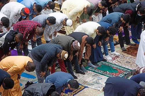 MIKE DEAL / WINNIPEG FREE PRESS
The 2022 Eid celebration at the RBC Convention Centre attracted so many people that they held a second prayer as the third floor hall that was booked was overflowing. 
220502 - Monday, May 02, 2022.