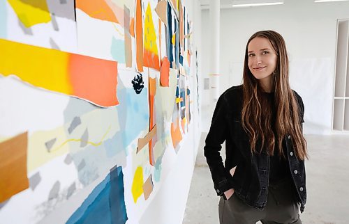 RUTH BONNEVILLE / WINNIPEG FREE PRESS

ENT - u of m art

Portrait of University of Manitoba graduate Rachel Goossen, from the Honours Studio and Design programs with her work in the BFA Exhibition at the  ARTlab.  

Ben Waldman story on BFA Honours exhibition
 
May 2nd,  2022
