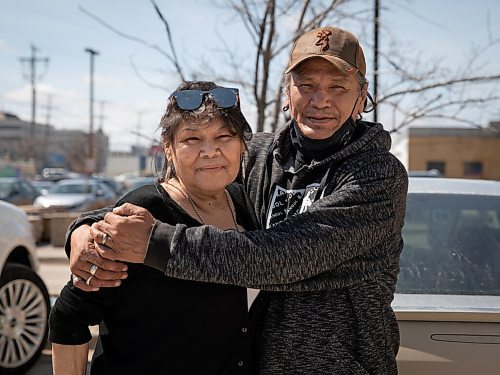 JESSICA LEE / WINNIPEG FREE PRESS

Peguis flood evacuees Christopher Sinclair (right) and Arlene Spence are photographed at the Westin Hotel on May 3, 2022 with their car. They were given a place to stay in Gimli but drove down to the Westin to check up on family who were staying there.

Reporter: Erik Pindera