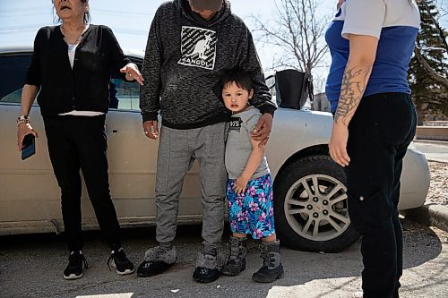 JESSICA LEE / WINNIPEG FREE PRESS

Peguis flood evacuees Christopher Sinclair (second from left), Arlene Spence (left) and their nieces son Kyrell Spence, 3, (third from the left) are photographed on May 3, 2022 at the Westin Hotel. Sinclair and Spence were given a place to stay in Gimli but drove down to the Westin to check up on their nieces family who are staying there.

Reporter: Erik Pindera