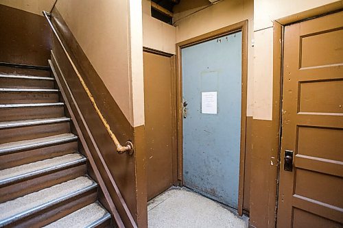 MIKAELA MACKENZIE / WINNIPEG FREE PRESS

Environmental Aquatic Services, in the basement of an Exchange District building, in Winnipeg on Tuesday, May 3, 2022. For Dave Sanderson story.
Winnipeg Free Press 2022.