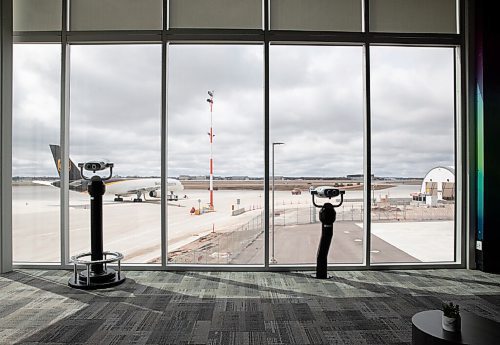 JESSICA LEE / WINNIPEG FREE PRESS

The Royal Aviation Museum is photographed on May 2, 2022. The lounge area looks out to the Winnipeg airport which is beside the museum.

Reporter: Alan Small