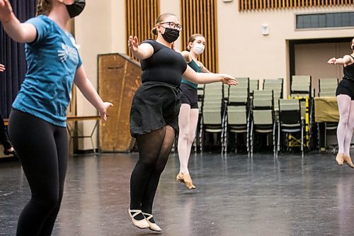 MIKAELA MACKENZIE / WINNIPEG FREE PRESS

Zariah Pachkowski, 14, dances in a Whirlwind Workshop in advance of Shumka on Tour at the Centennial Concert Hall in Winnipeg on Wednesday, May 4, 2022. Standup.
Winnipeg Free Press 2022.