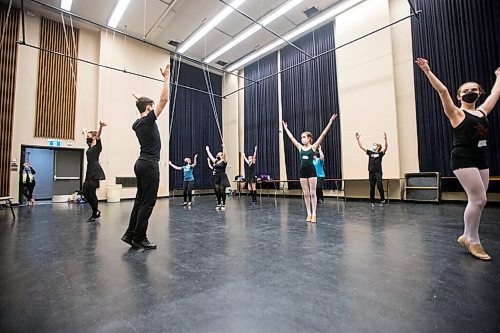 MIKAELA MACKENZIE / WINNIPEG FREE PRESS

Shumka dancers Annika Dobko and Matthew Borys lead a Whirlwind Workshop for 12-15 year olds in advance of Shumka on Tour at the Centennial Concert Hall in Winnipeg on Wednesday, May 4, 2022. Standup.
Winnipeg Free Press 2022.