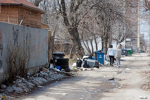 MIKE DEAL / WINNIPEG FREE PRESS
Darrell Warren is the president of William Whyte Neighbourhood Association in the area around Pritchard Park where several locations have become illegal dumping grounds.
See Katrina Clarke story 
220504 - Wednesday, May 04, 2022.