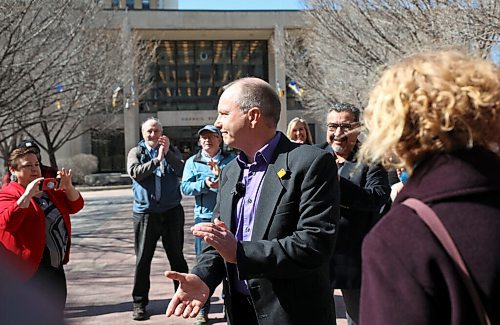 RUTH BONNEVILLE / WINNIPEG FREE PRESS

Local - Loney Mayoral candidate

Mayoral candidate Shaun Loney with supporters after registering his campaign at City Hall on Wednesday 
 
May 04, 2022
