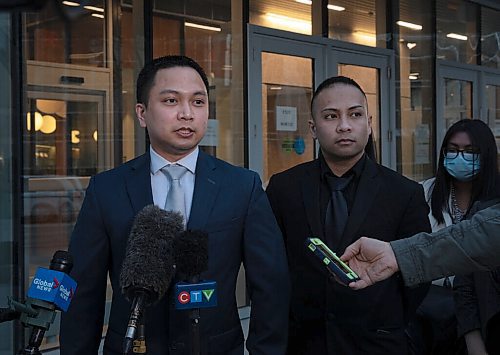 JESSICA LEE / WINNIPEG FREE PRESS

Edward Balaquit, son of Eduardo Balaquit, is photographed speaking to press outside Manitoba Courts on May 4, 2022.

Reporter: Dean Pritchard