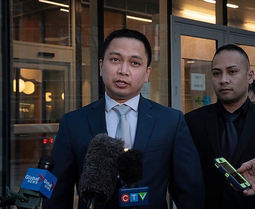 JESSICA LEE / WINNIPEG FREE PRESS

Edward Balaquit, son of Eduardo Balaquit, is photographed speaking to press outside Manitoba Courts on May 4, 2022.

Reporter: Dean Pritchard